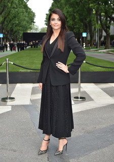 Aishwarya Rai Bachchan feet photo thumbnail