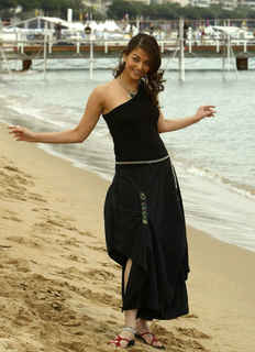 Aishwarya Rai Bachchan feet photo thumbnail