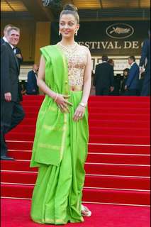 Aishwarya Rai Bachchan feet photo thumbnail