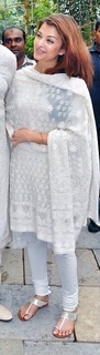 Aishwarya Rai Bachchan feet photo thumbnail