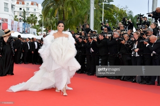 Aishwarya Rai Bachchan feet photo thumbnail