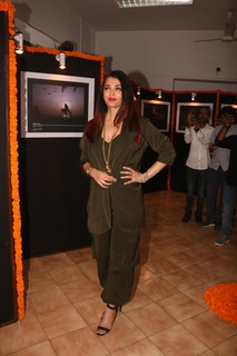 Aishwarya Rai Bachchan feet photo thumbnail