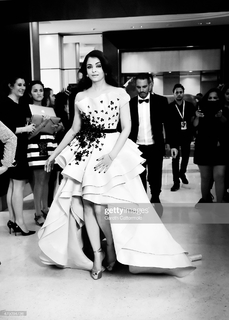 Aishwarya Rai Bachchan feet photo thumbnail