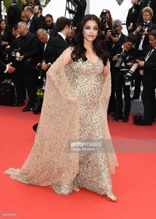 Aishwarya Rai Bachchan feet photo thumbnail