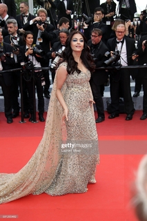 Aishwarya Rai Bachchan feet photo thumbnail