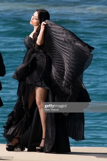 Aishwarya Rai Bachchan feet photo thumbnail