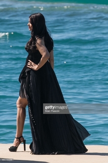 Aishwarya Rai Bachchan feet photo thumbnail