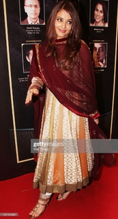 Aishwarya Rai Bachchan feet photo thumbnail