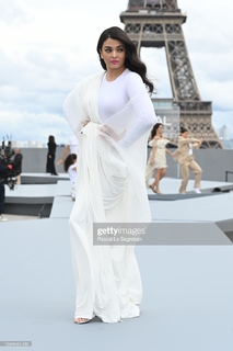 Aishwarya Rai Bachchan feet photo thumbnail