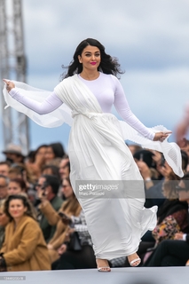 Aishwarya Rai Bachchan feet photo thumbnail