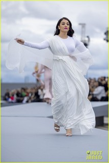 Aishwarya Rai Bachchan feet photo thumbnail