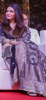 Aishwarya Rai Bachchan feet photo thumbnail