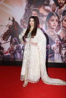 Aishwarya Rai Bachchan feet photo thumbnail