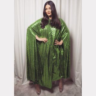 Aishwarya Rai Bachchan feet photo thumbnail
