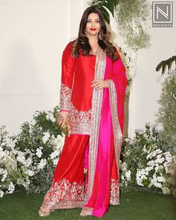 Aishwarya Rai Bachchan feet photo thumbnail