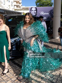Aishwarya Rai Bachchan feet photo thumbnail