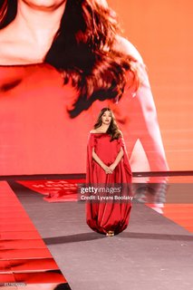Aishwarya Rai Bachchan feet photo thumbnail