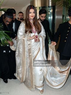 Aishwarya Rai Bachchan feet photo thumbnail