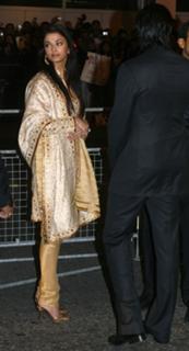 Aishwarya Rai Bachchan feet photo thumbnail