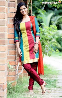 Aishwarya Rajesh feet photo 8