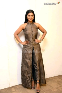 Aishwarya Rajesh feet photo 12