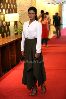 Aishwarya Rajesh feet photo 8