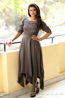 Aishwarya Rajesh feet photo 6