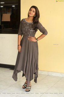 Aishwarya Rajesh feet photo 2
