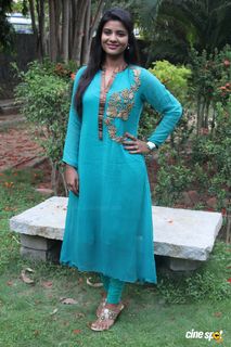 Aishwarya Rajesh feet photo 3