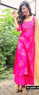 Aishwarya Sakhuja feet photo 17