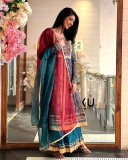Aishwarya Sakhuja feet photo 14