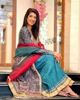 Aishwarya Sakhuja feet photo 13