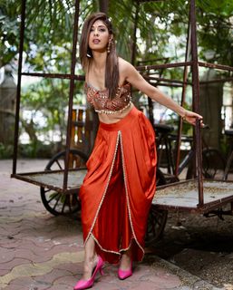 Aishwarya Sakhuja feet photo 5
