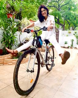 Aishwarya Sakhuja feet photo 12