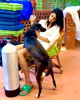 Aishwarya Sakhuja feet photo 9
