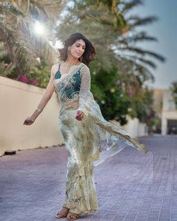 Aishwarya Sakhuja feet photo 15