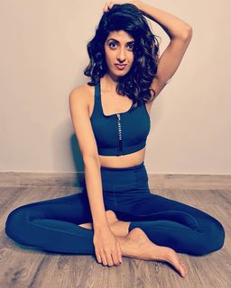 Aishwarya Sakhuja feet photo 9