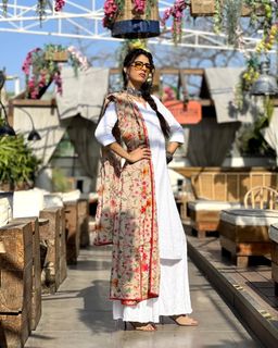 Aishwarya Sakhuja feet photo 5