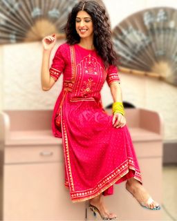 Aishwarya Sakhuja feet photo 10