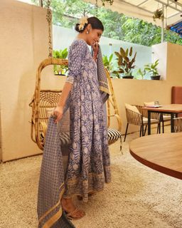 Aishwarya Sakhuja feet photo 7