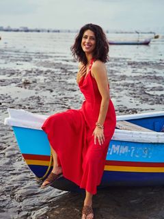 Aishwarya Sakhuja feet photo 4