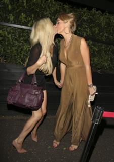 Aisleyne Horgan-Wallace feet photo thumbnail