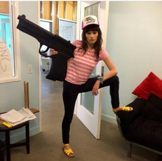 Aisling Bea feet photo thumbnail
