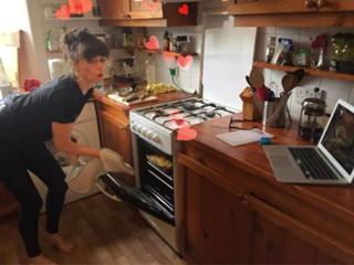 Aisling Bea feet photo thumbnail