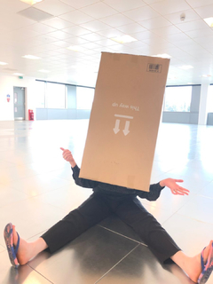 Aisling Bea feet photo thumbnail
