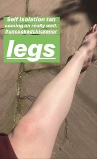 Aisling Bea feet photo thumbnail