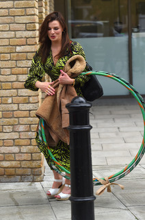 Aisling Bea feet photo thumbnail