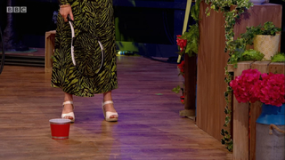 Aisling Bea feet photo thumbnail
