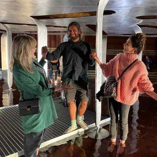 Aisling Bea feet photo thumbnail