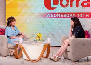 Aisling Bea feet photo thumbnail
